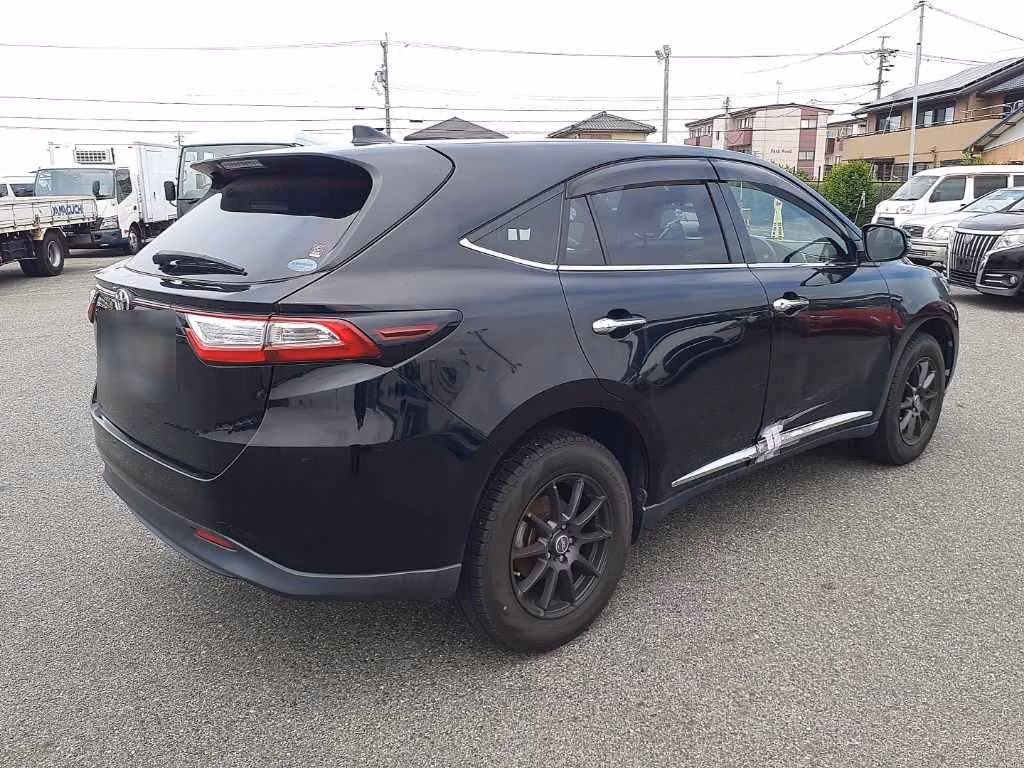 TOYOTA HARRIER