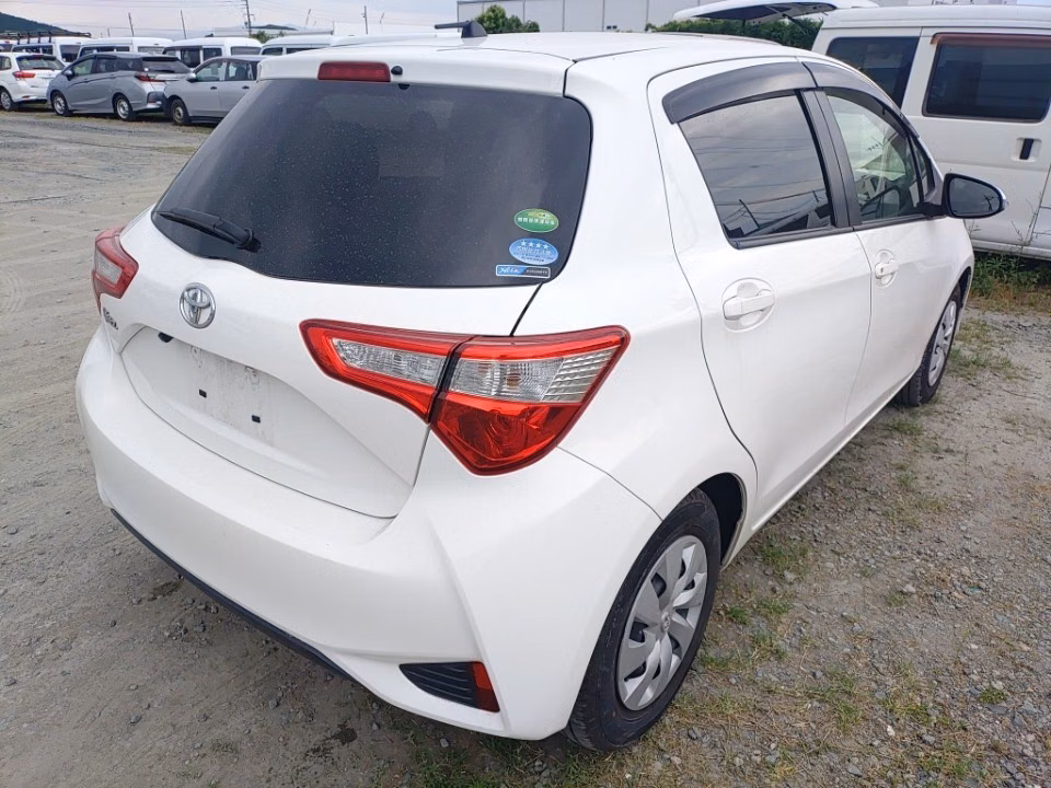 TOYOTA VITZ