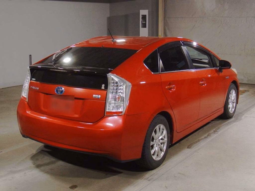 TOYOTA PRIUS