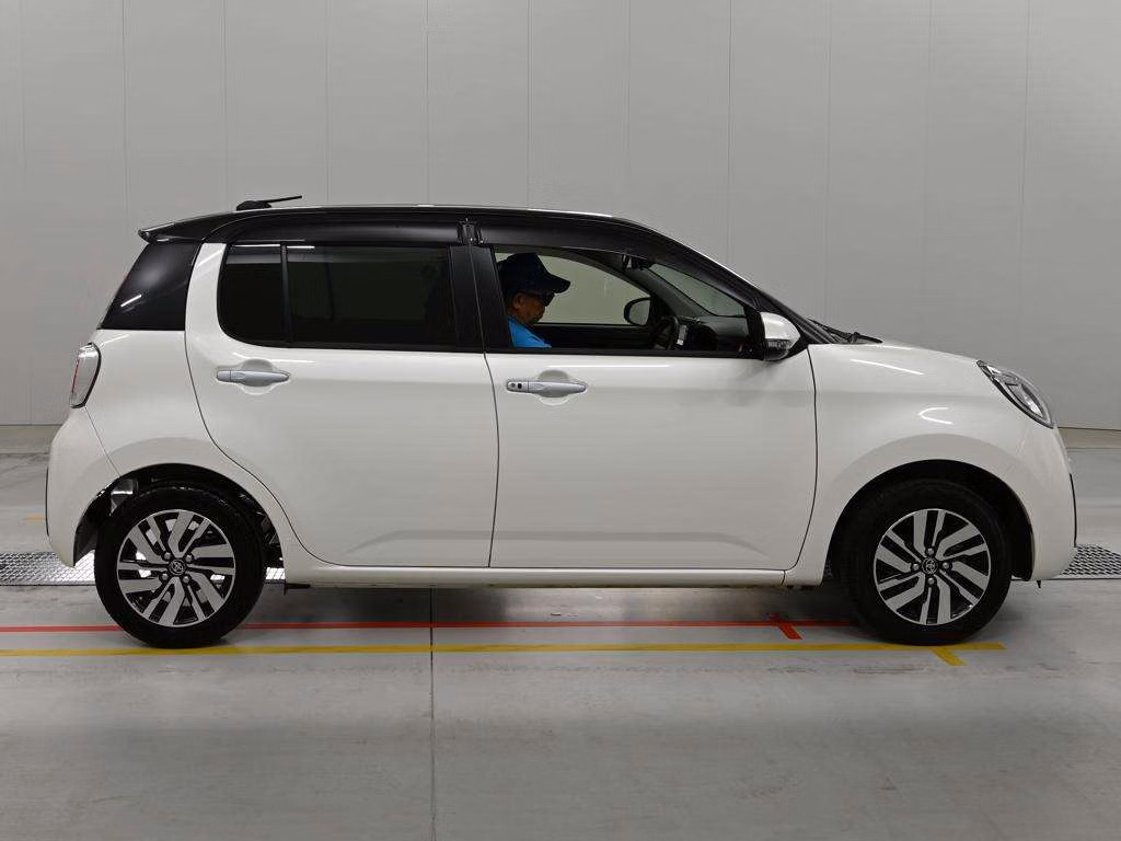 TOYOTA PASSO
