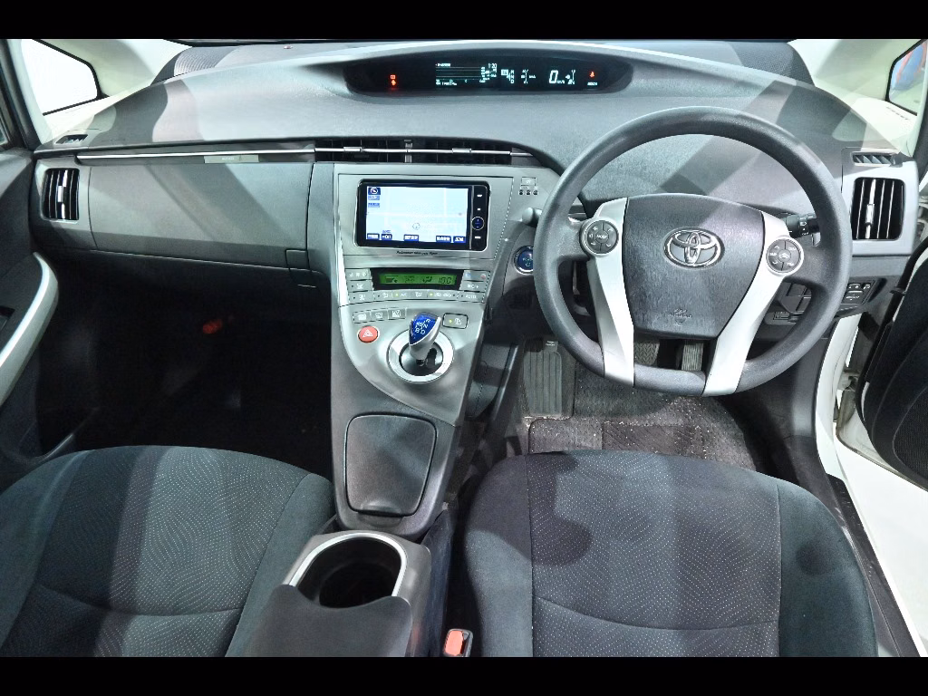 TOYOTA PRIUS