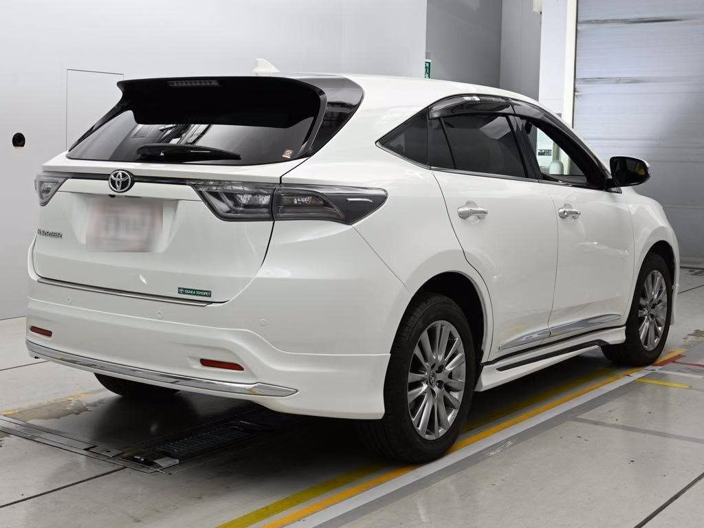 TOYOTA HARRIER