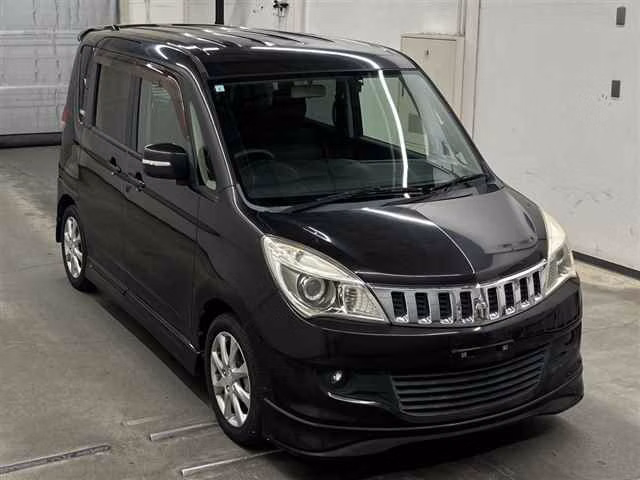 MITSUBISHI DELICA D:2