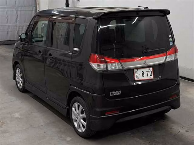 MITSUBISHI DELICA D:2