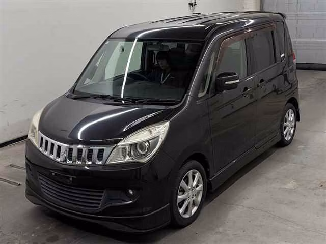 MITSUBISHI DELICA D:2