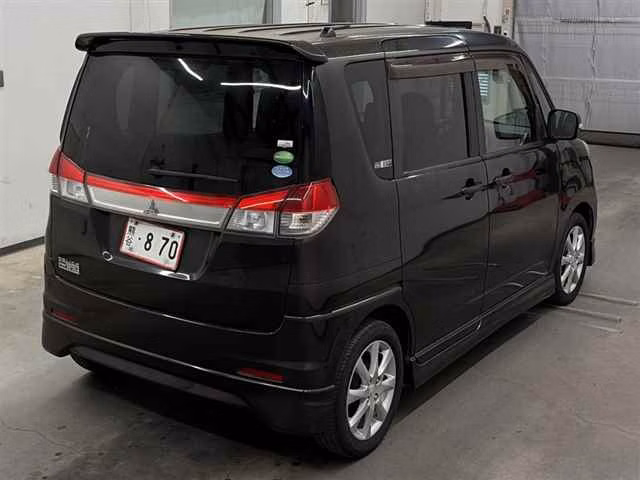 MITSUBISHI DELICA D:2