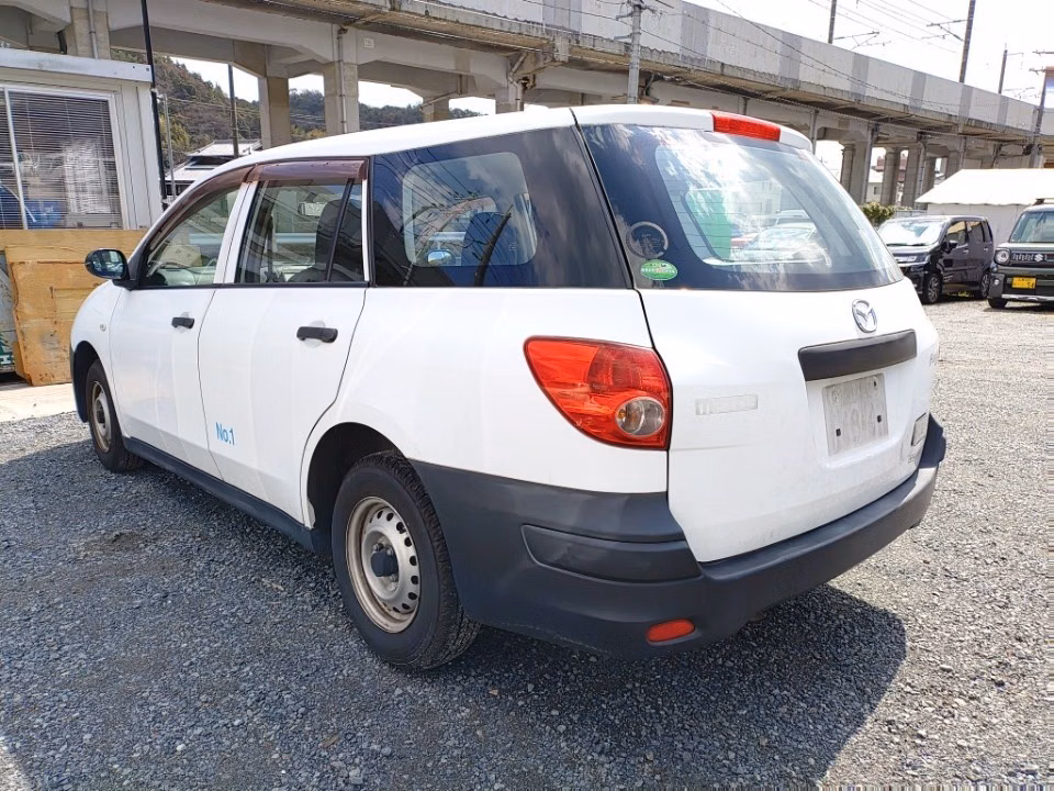 MAZDA FAMILIA