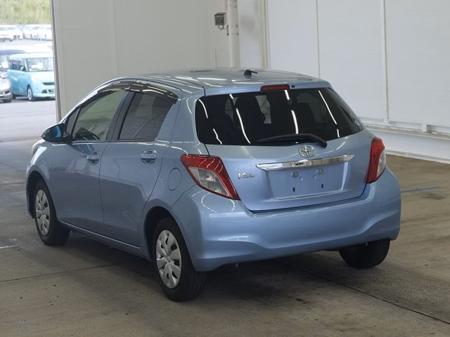 TOYOTA VITZ