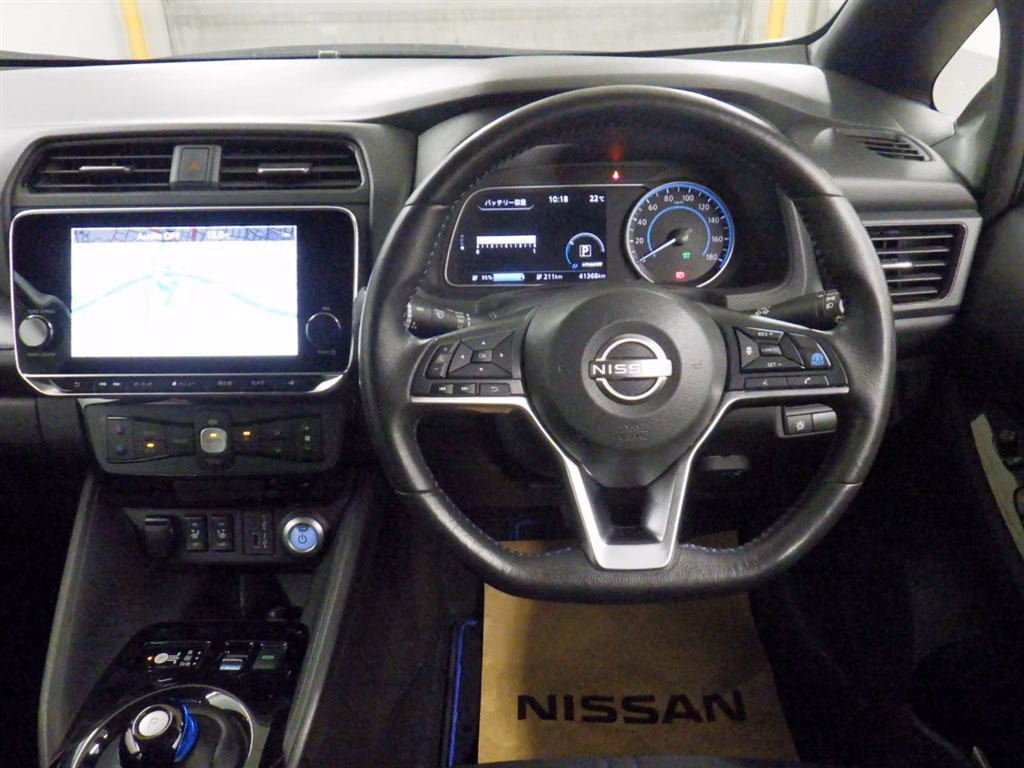 NISSAN LEAF