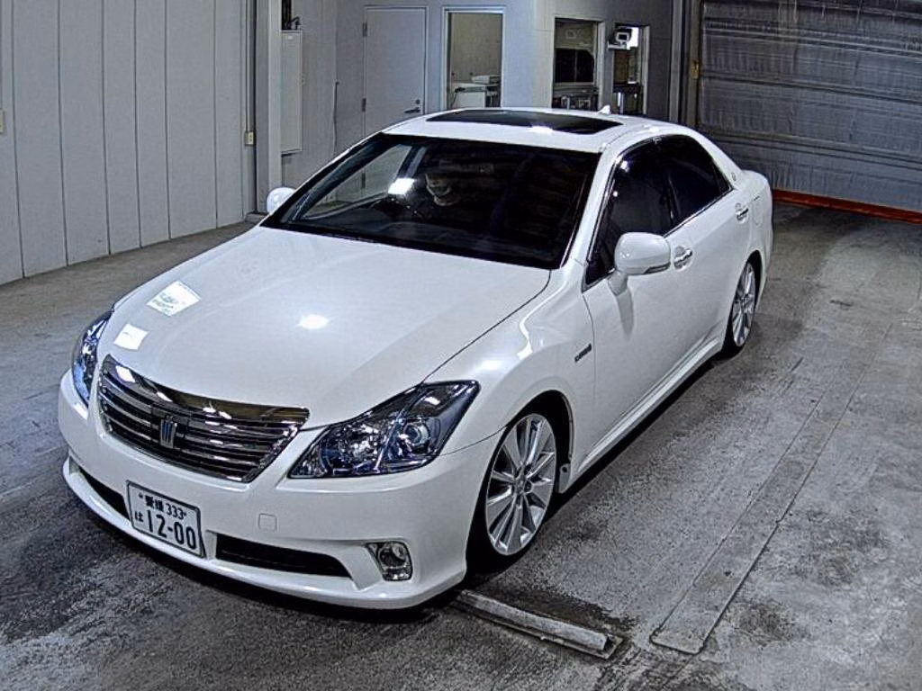 TOYOTA CROWN