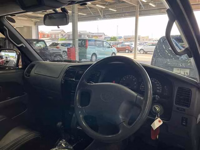TOYOTA HILUX SURF