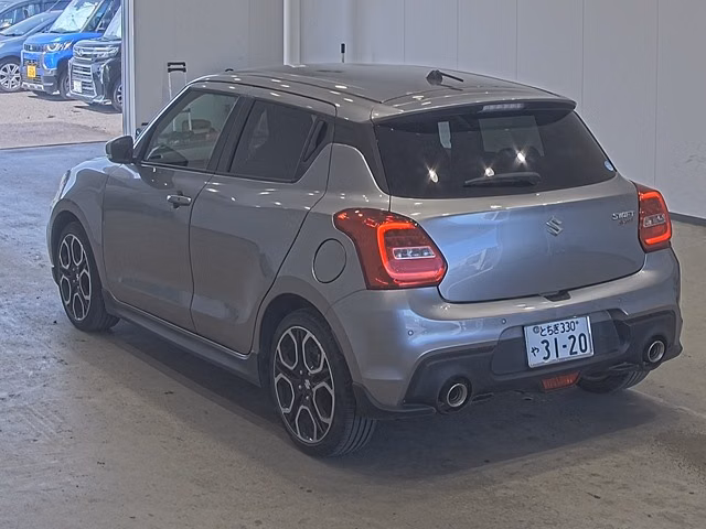 SUZUKI SWIFT