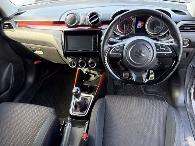 SUZUKI SWIFT