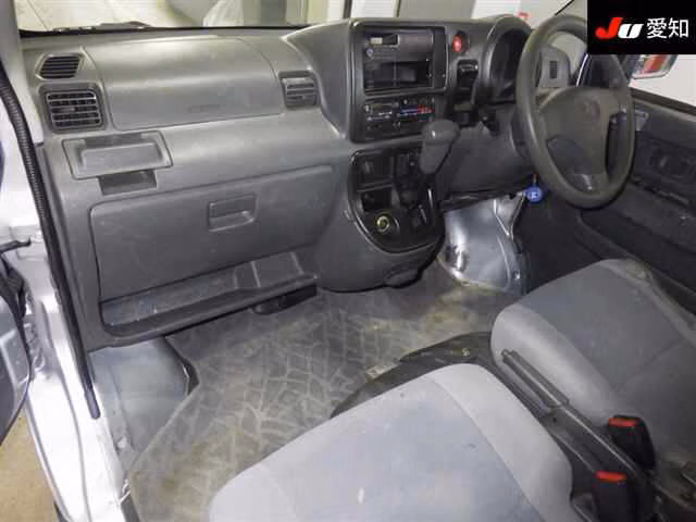 TOYOTA PIXIS VAN
