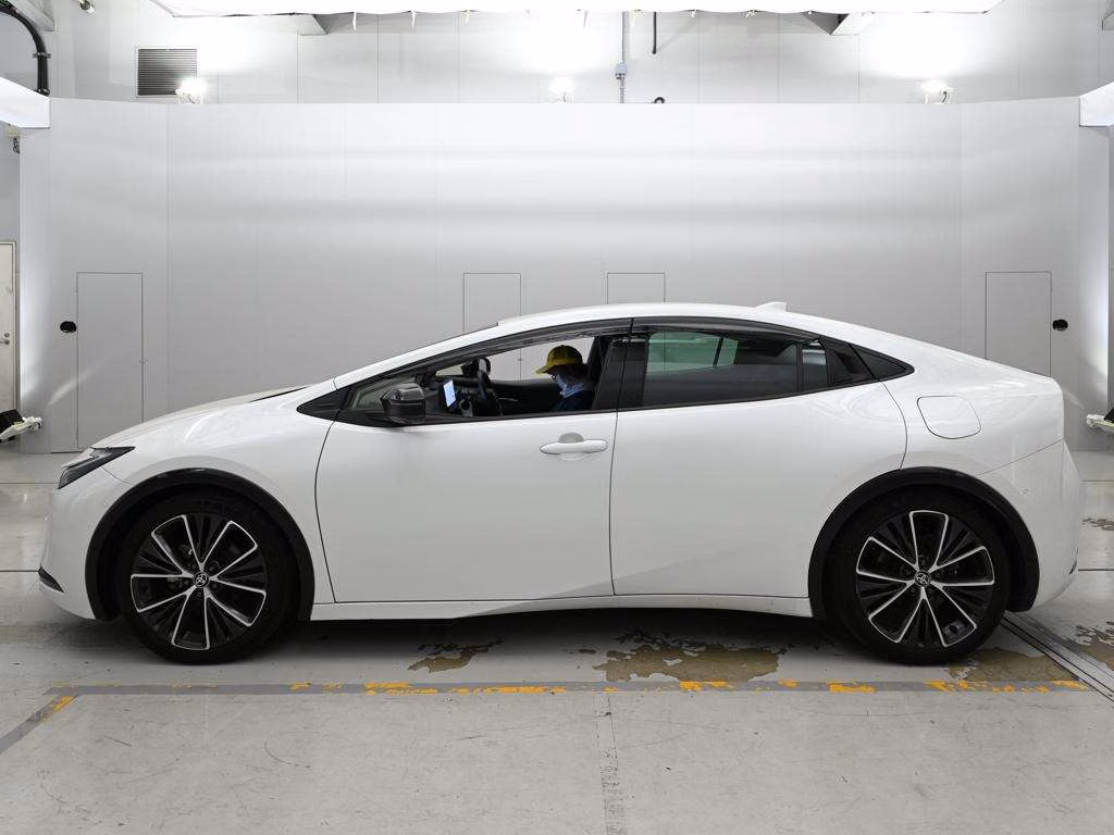 TOYOTA PRIUS