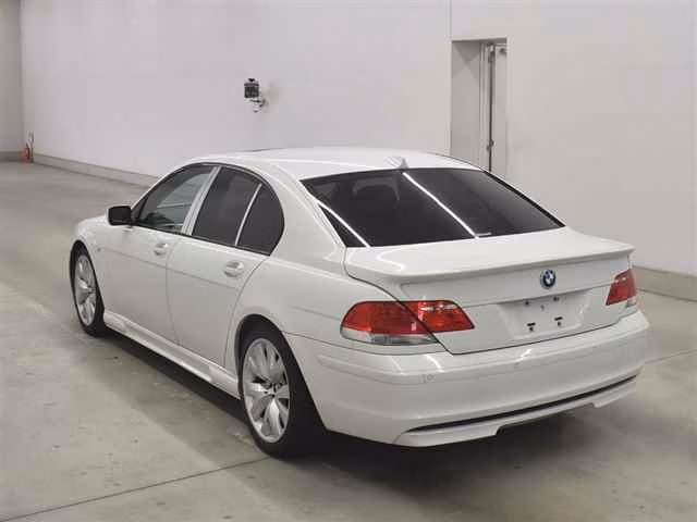 BMW 7-SERIES