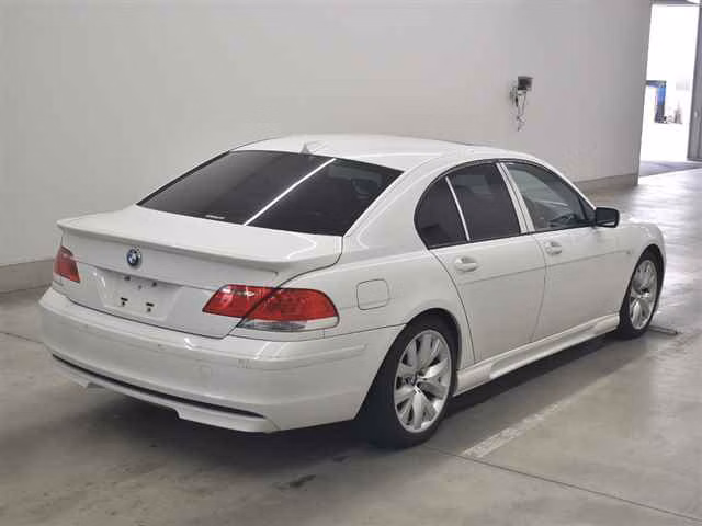 BMW 7-SERIES