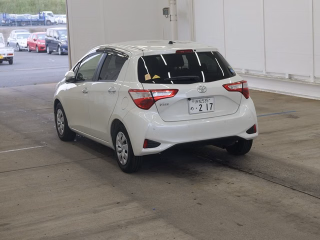 TOYOTA VITZ