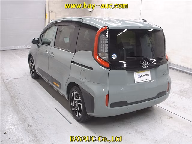 TOYOTA SIENTA