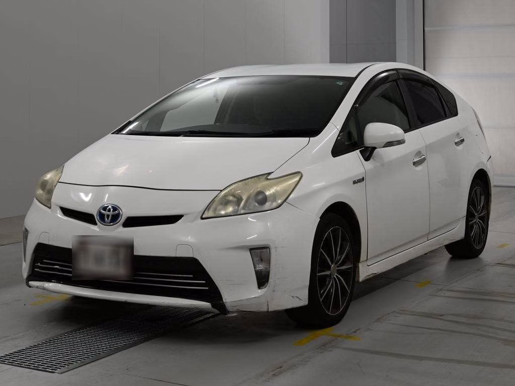 TOYOTA PRIUS