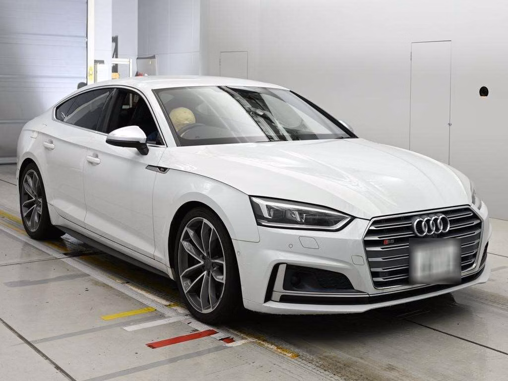 AUDI S5