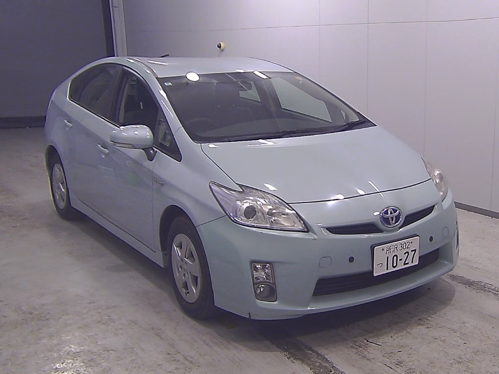 TOYOTA PRIUS