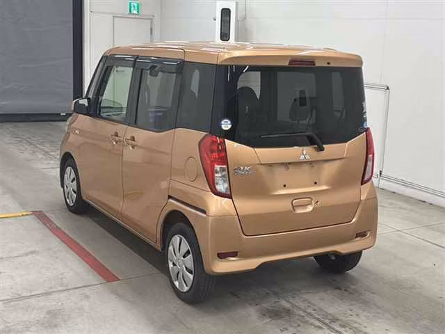 MITSUBISHI EK SPACE