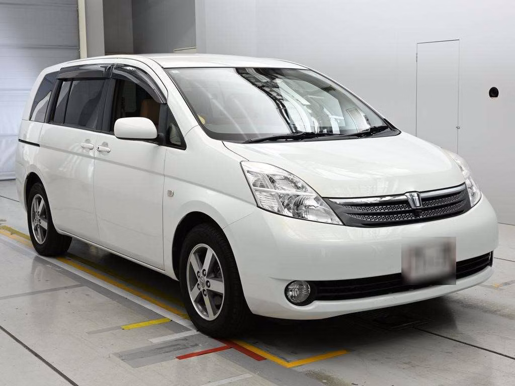TOYOTA ISIS