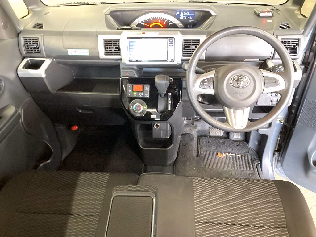 TOYOTA PIXIS MEGA