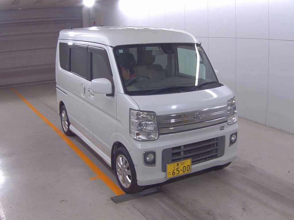 NISSAN NV100 CLIPPER