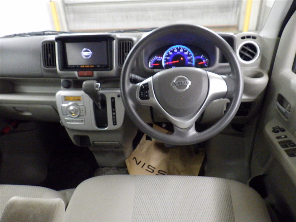 NISSAN NV100 CLIPPER