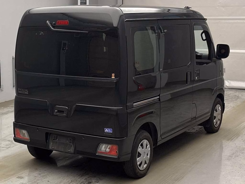 TOYOTA PIXIS VAN