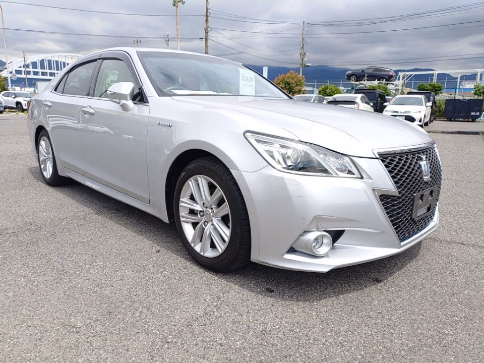 TOYOTA CROWN