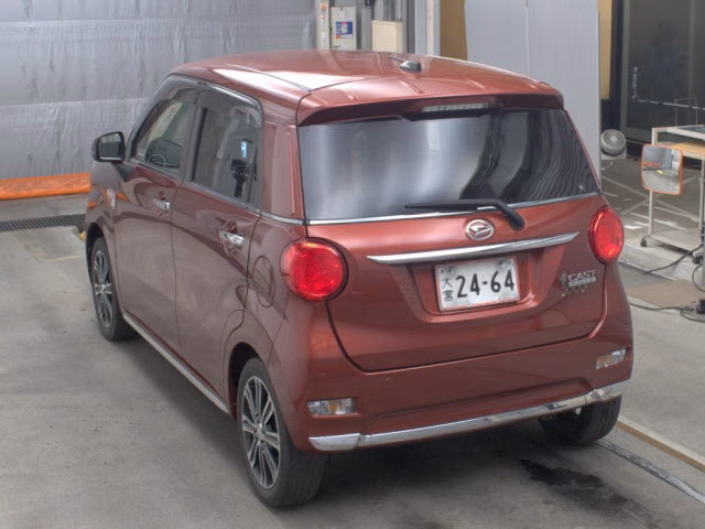 DAIHATSU CAST