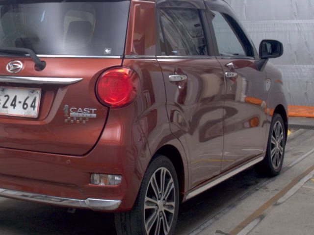 DAIHATSU CAST