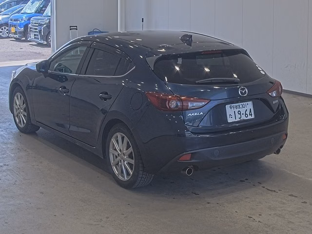MAZDA AXELA