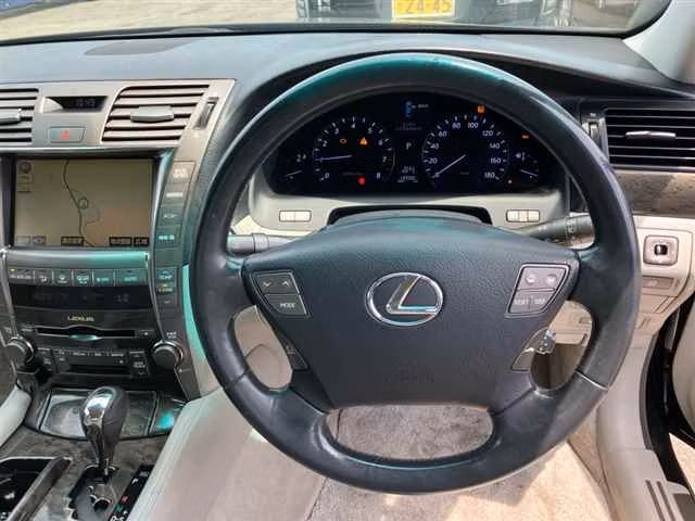 LEXUS LS460