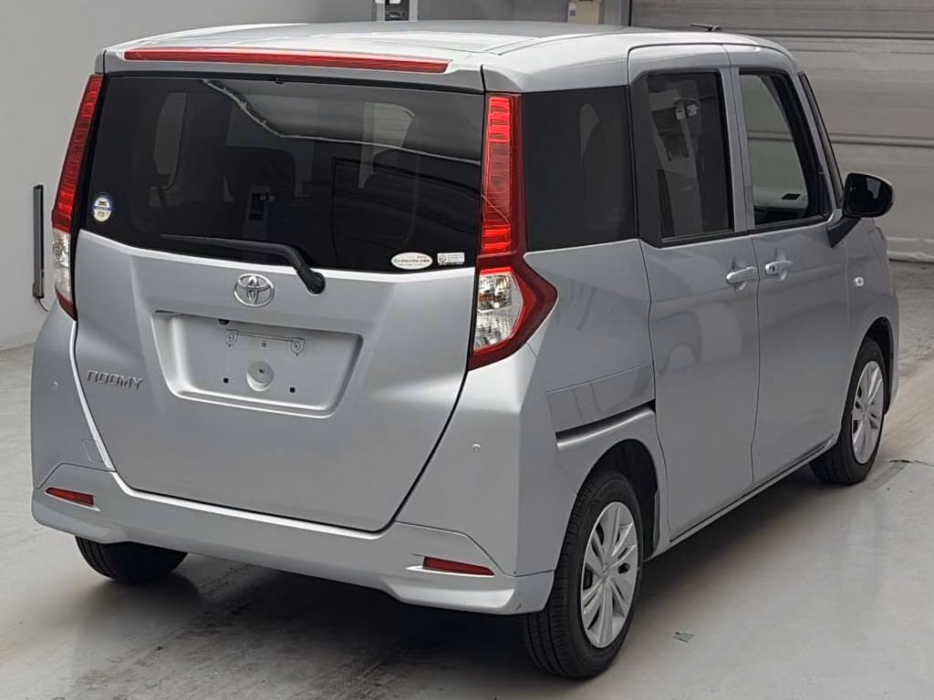 TOYOTA ROOMY