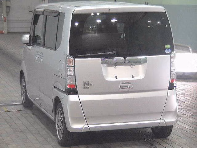 HONDA N-BOX+