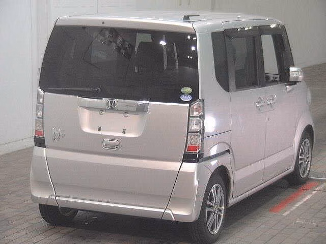 HONDA N-BOX+