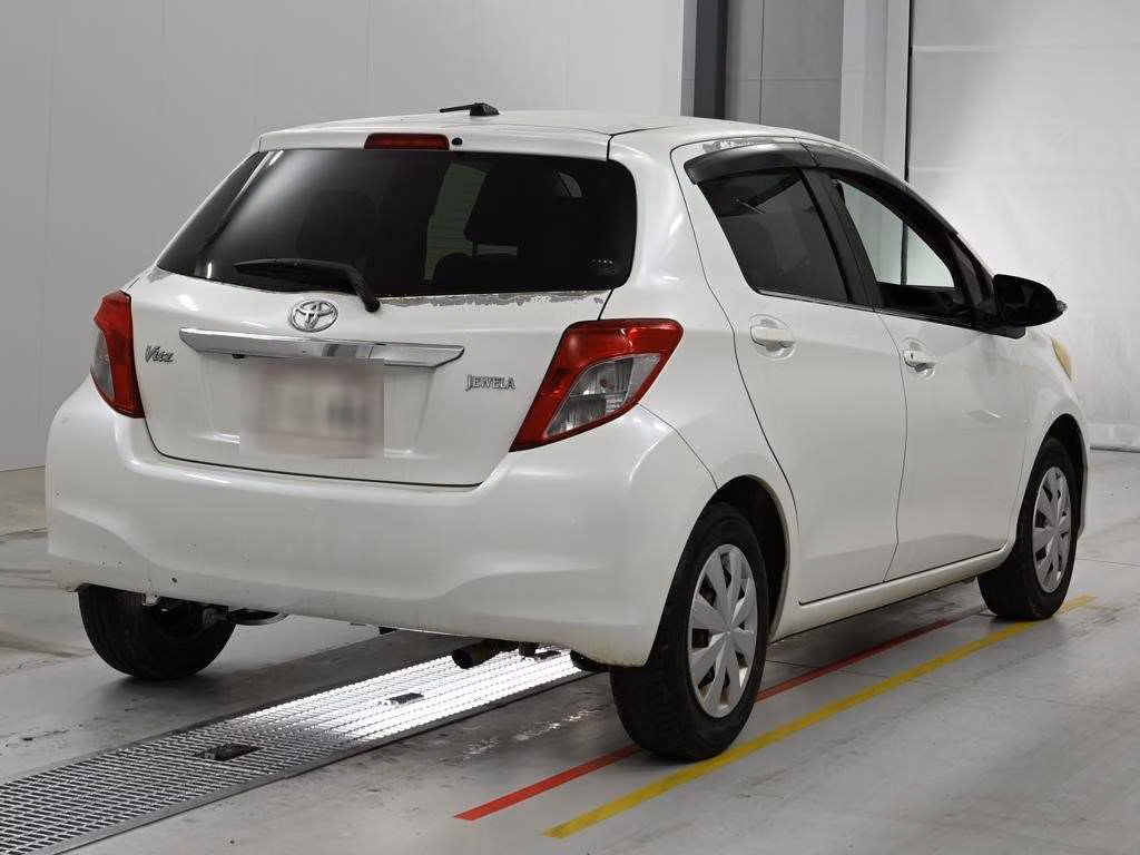 TOYOTA VITZ
