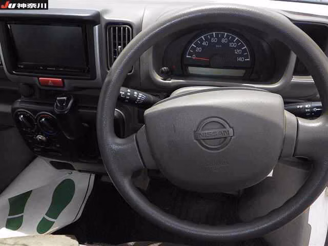 NISSAN NV100 CLIPPER
