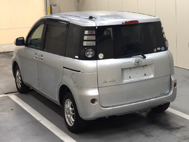 TOYOTA SIENTA