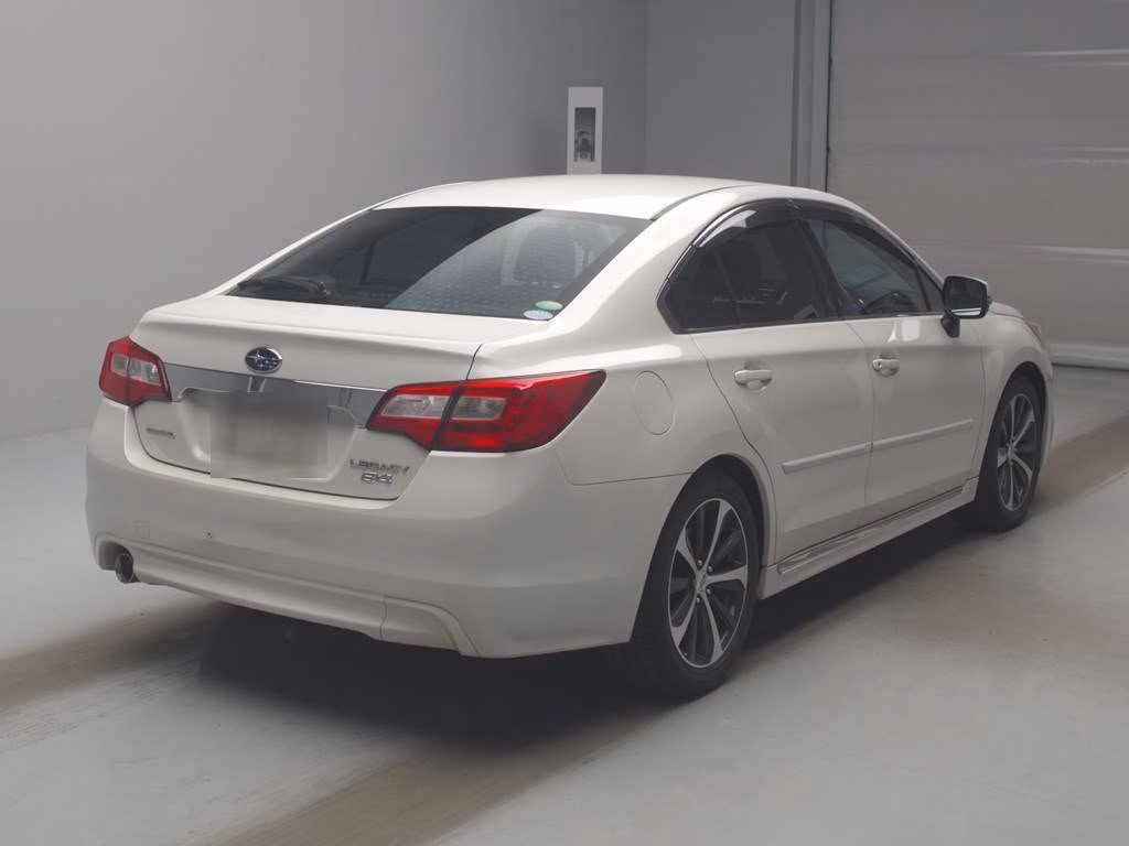 SUBARU LEGACY B4