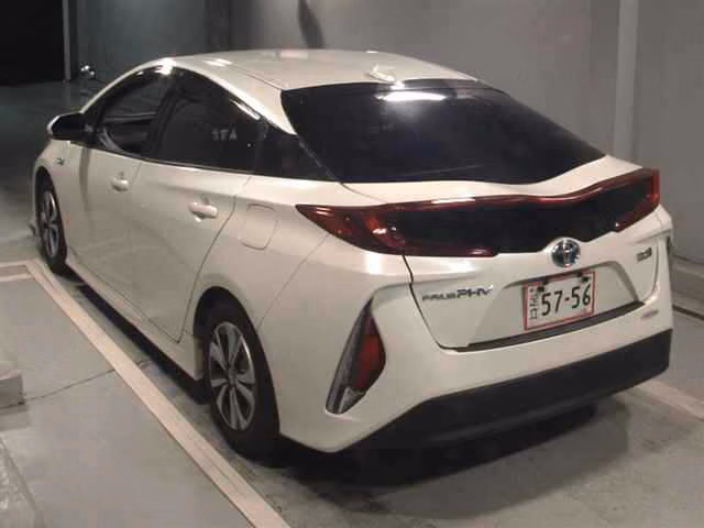 TOYOTA PRIUS PHV