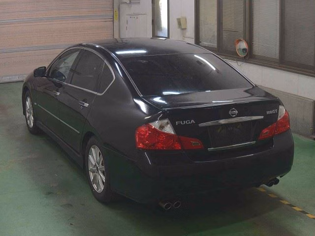 NISSAN FUGA