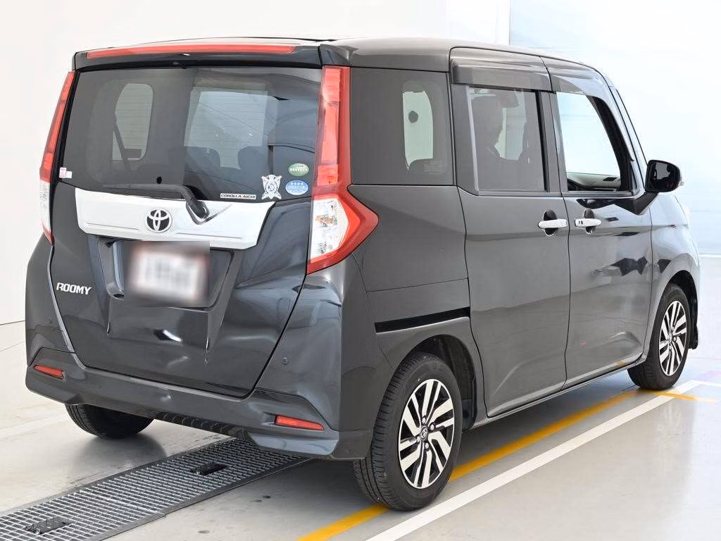 TOYOTA ROOMY