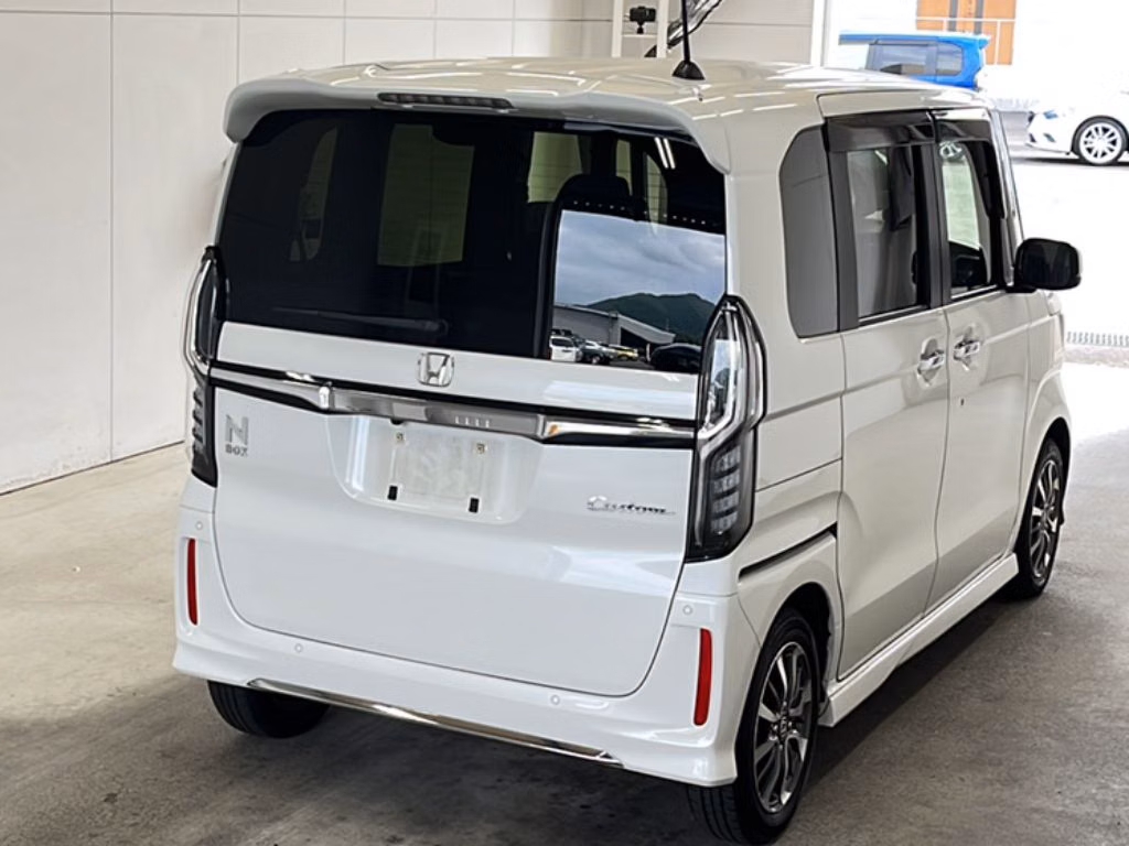 HONDA N-BOX