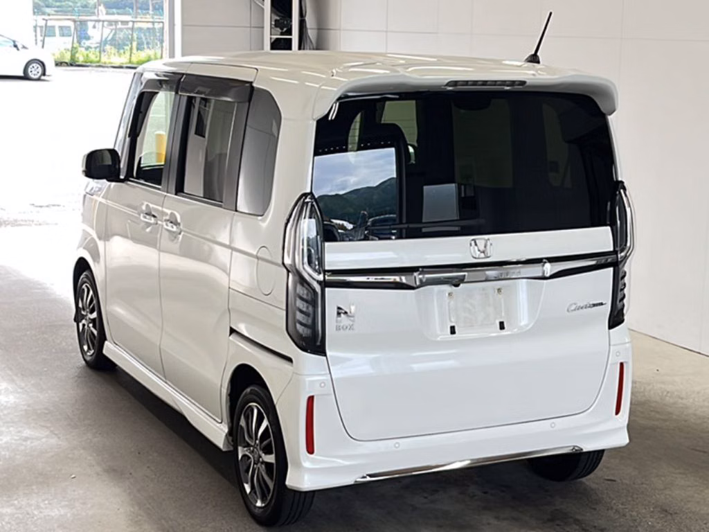 HONDA N-BOX