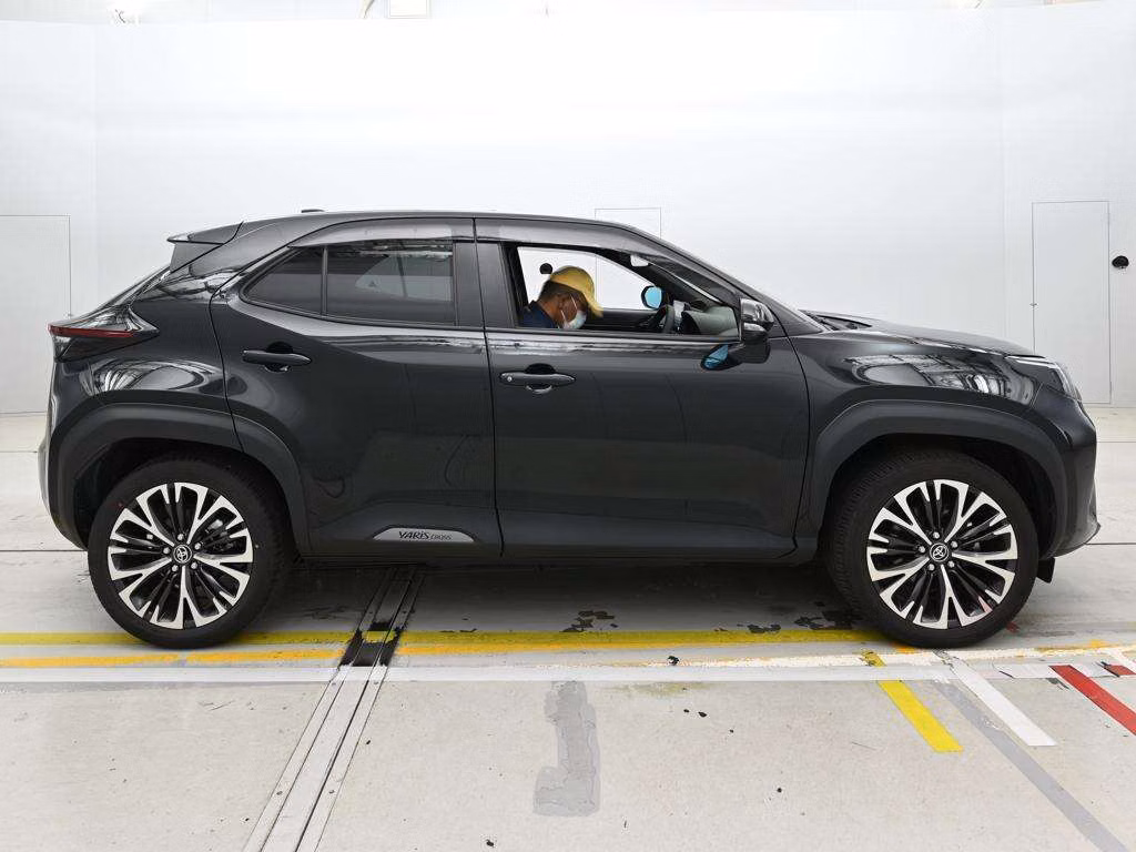 TOYOTA YARIS CROSS